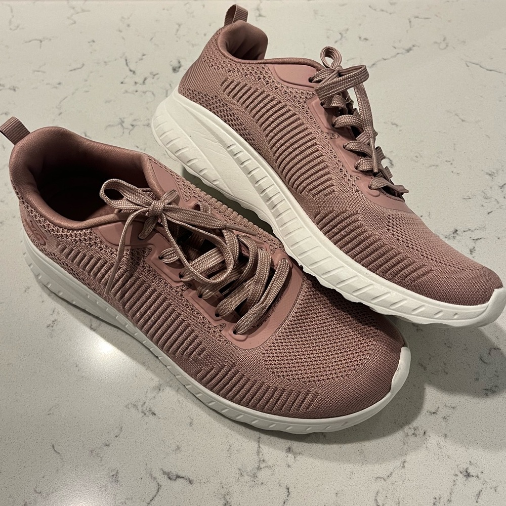 Skechers Women's BOBS Squad Ghost Star Sneakers Size 8.5 Blush (Memory Foam)